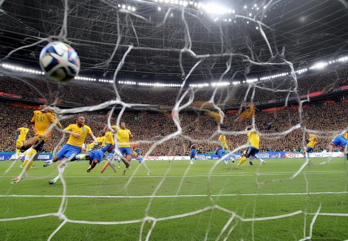 巴西VS德国下半场激战：心理博弈与战术对决高潮迭起